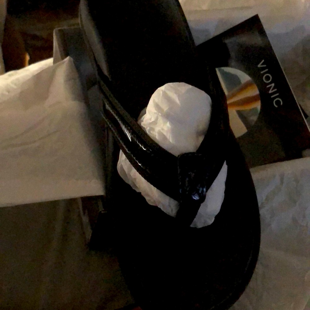 Vionic Tide II Flip Flops